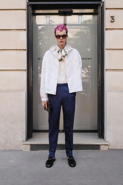 Look 30